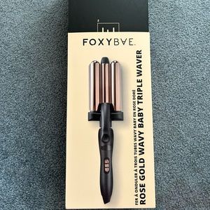 FoxyBae Triple Hair Waver